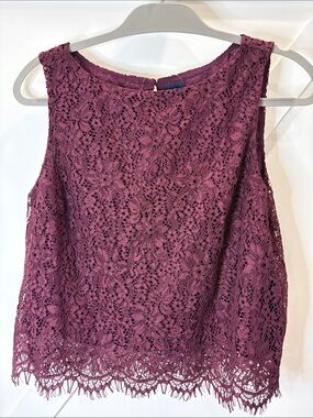 NWT Gap Plum Floral Lace Sleeveless Top Size Small
